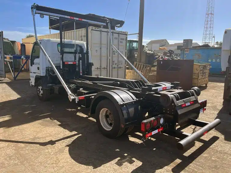 hooklift-truck-conversion-hiwaste